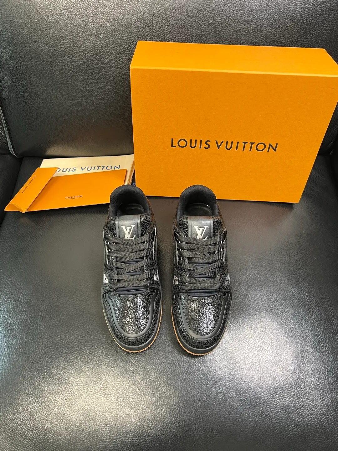 Men's shoes 💰820 Lv high quality top handicrafts Louis Vuitton, counters are equipped with the original factory, the uppers are imported from Italy, high-quality splicing colorful complex crafts, imported cowhide lining is soft and comfortable, soles: original soles specially provided by the original factory, T men's shoes 💰U exclusive movable molded soles are super comfortable, original factory single goods, code number 38-45 (customized 46)